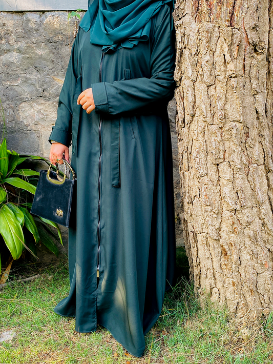 Emerald Grace Zip-Up Abaya – Effortless Style in Every Step